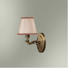     14-08.57/1255/1 Good light