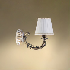     14-01.56/8363/1 Good light