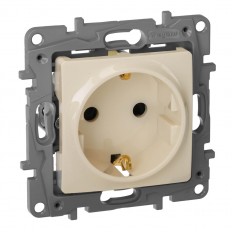  2+ Legrand Etika 16A 250V /         672322